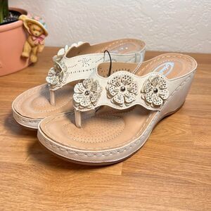 Atalina Women's Ivory Sandals